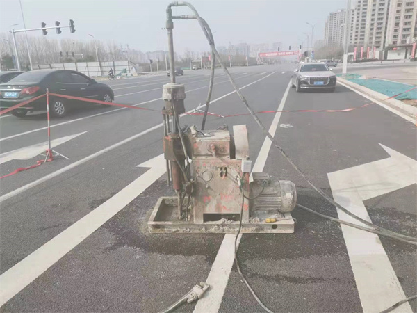 乾安公路路面下沉沉降开裂注浆加固施工